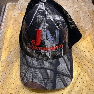 New Trucker hunting and camo hat black and camo adjustable band, smaller size